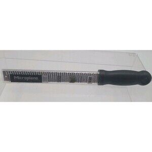 Microplane Classic Zester/ Grater